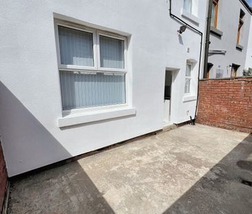 3 Bedroom Mid-Terraced, 126 Dacy Road, Liverpool - Photo 2