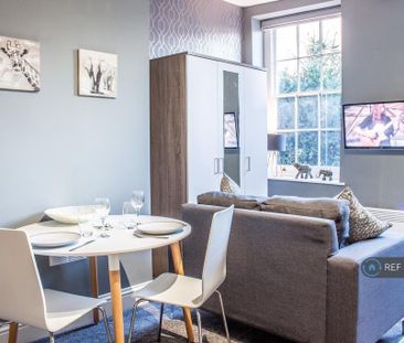 Studio to rent - Photo 1