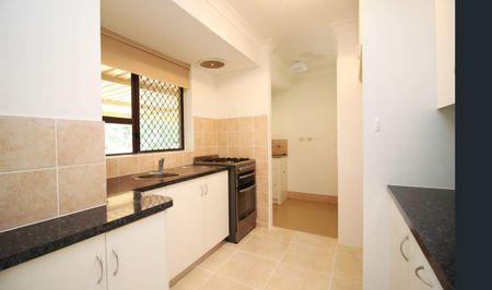 Charming Family Home in a Quiet Pocket of Parmelia - Photo 3