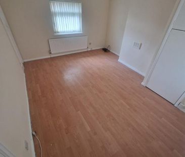 2 bedroom semi-detached house to rent - Photo 2
