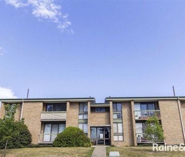 Well Maintained 1 Bedroom Apartment - Photo 1