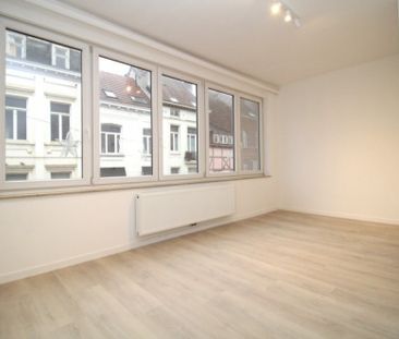Vanderkindere - Duplex 2 ch +/- 100m² + Terrasse - Uccle - Photo 4