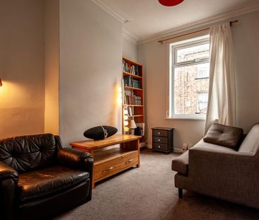 2 bedroom terraced house to rent - Photo 1