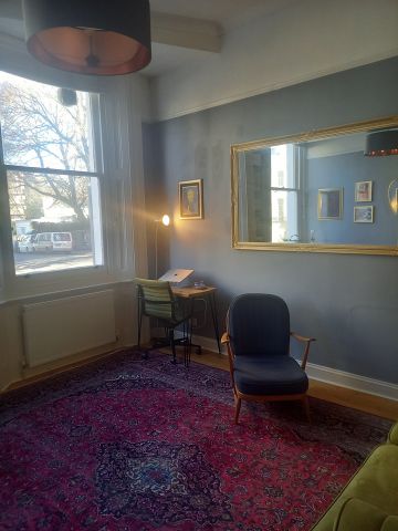 1 Bed Flat, Brunswick Road, BN3 - Photo 2