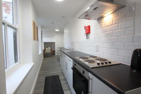 1 bedroom in a house share to rent - Photo 5