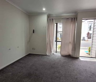 2 Bedroom townhouse with separate garage - Photo 1