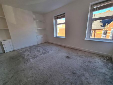 3 bedroom terraced house to rent - Photo 3