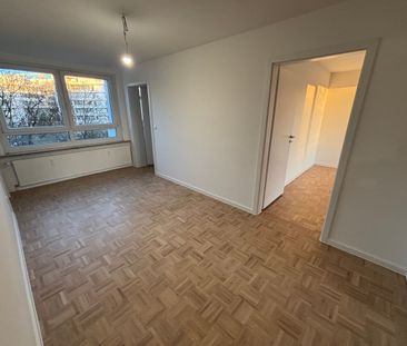 Helle 3-Zimmer-Wohnung in zentraler Lage von Neuperlach! - Photo 1