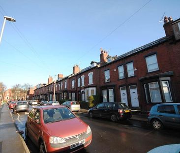 6 bedroom house to rent - Photo 2