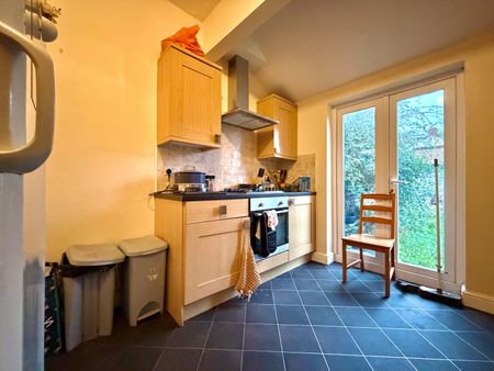 Summerfield Avenue, Heath - Photo 2