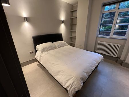 2 Bed Flat, Pembroke Road, W8 - Photo 5