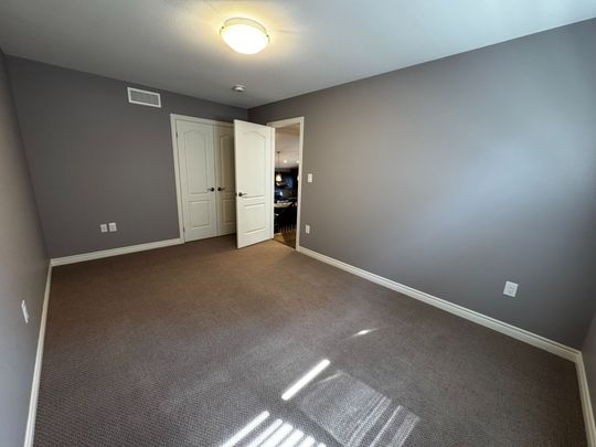 For Lease - 6352 Sam Lorfida Drive, Niagara Falls, Ontario - Photo 1