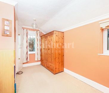 3 bedroom terraced house to rent - Photo 4