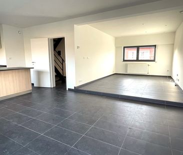 Volledig gerenoveerd energiezuinig duplex appartement dichtbij vele... - Photo 4