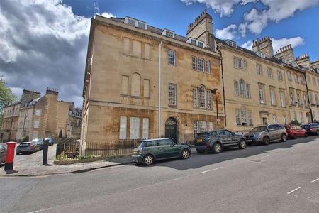 The Regina, Bennett Street, Bath, BA1 - Photo 3