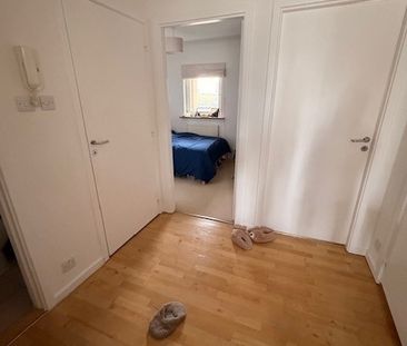 Room in a Shared Flat, Christian Court, SE16 - Photo 4