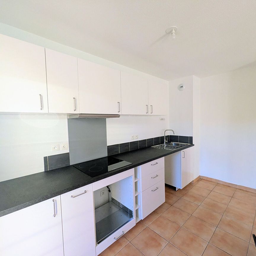 AIX EN PROVENCE APPARTEMENT T3 TERRASSE ET GARAGE, - Photo 1