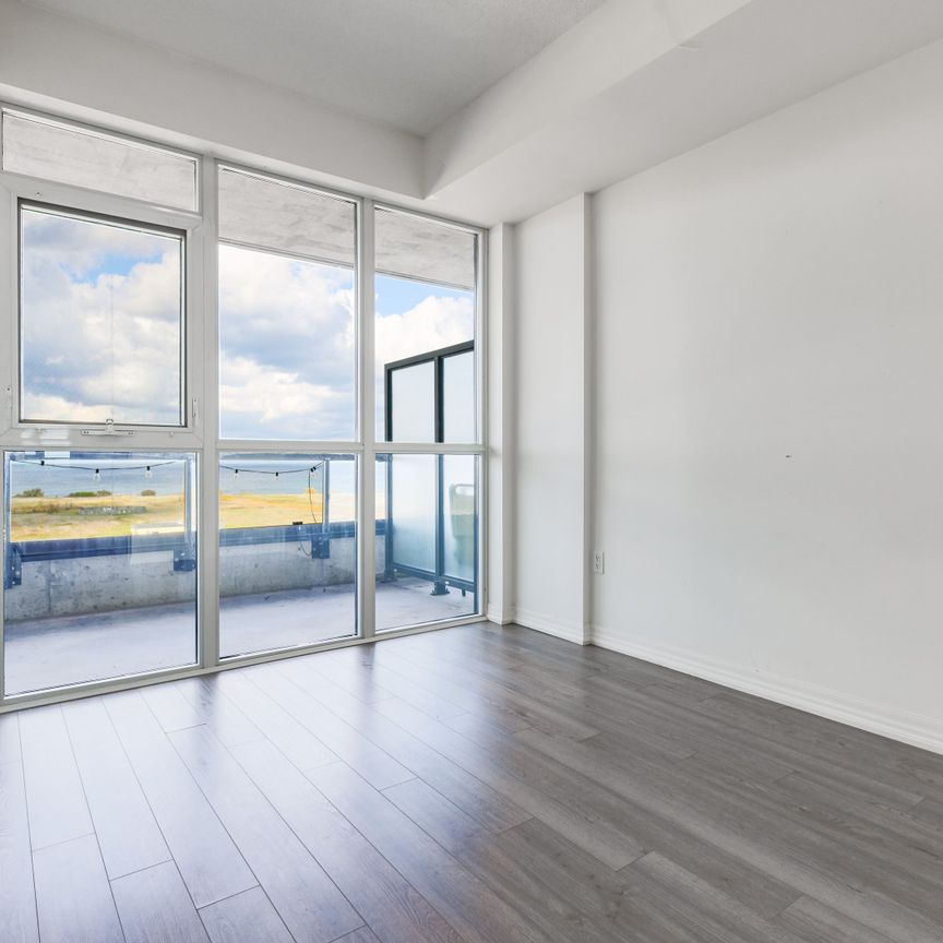 For Lease - 560 North Service Road, Grimsby, Ontario - Photo 1