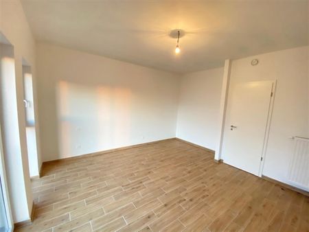 Lumineux Duplex (penthouse) 1ch avec Parking à 1348 Ottignies-Louvain-la-Neuve Louvain-la-Ne  Loyer: 1 050 € - Photo 3