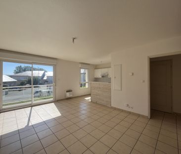 Location Appartement 2 pièces 44m² ONET LE CHATEAU 12850 - Photo 2