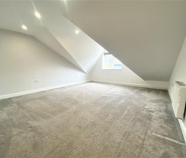 2 bedroom penthouse to rent - Photo 2
