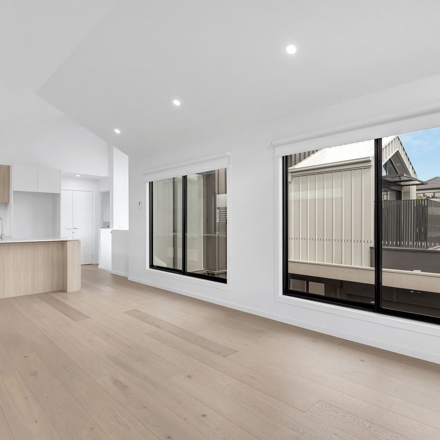 5 Rubicon Street, Reservoir VIC 3073 - Photo 1