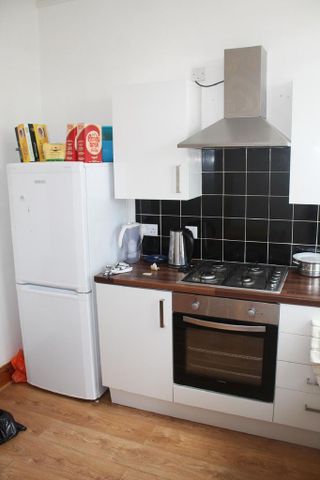 3 bedroom flat to rent - Photo 3