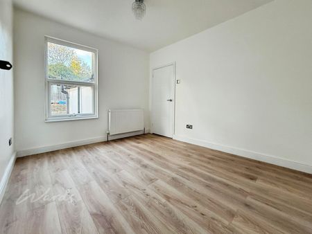 2 bedroom end of terrace house to rent - Photo 5