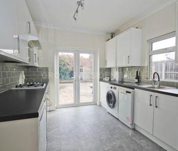 2 bedroom semi-detached house to rent - Photo 6