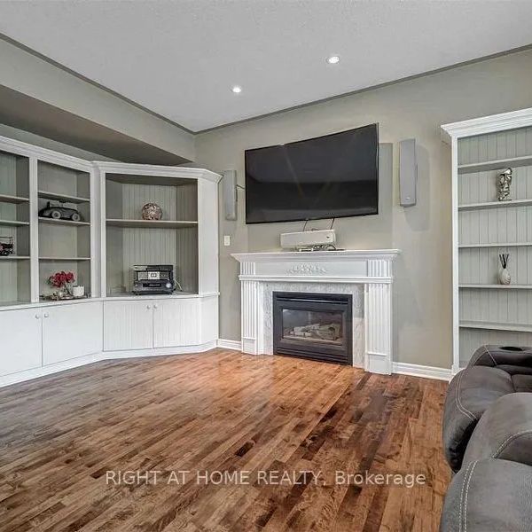 2923 DUNCAIRN DRIVE - Photo 1