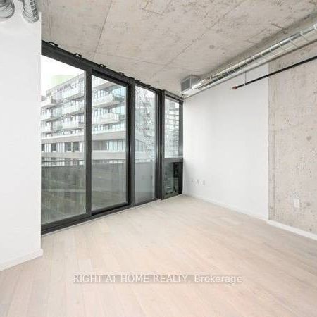 1 Bed & 1 Bath - Harris Square Condominiums - Photo 4