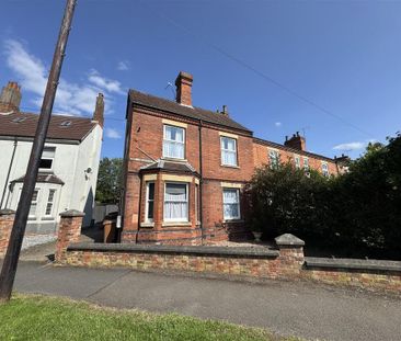 House to rent - Photo 4