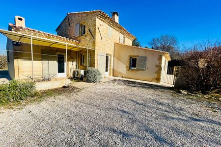 Villa meublée avec piscine et espaces extérieurs secteur campagne - Photo 4