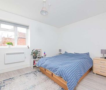 Broad Street Walk, Wokingham, RG40 - Photo 5