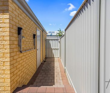 Effortless Coastal Living - Photo 2