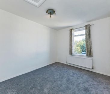 2 bedroom house to rent Brighton Road, Surbiton, KT6 - Photo 5
