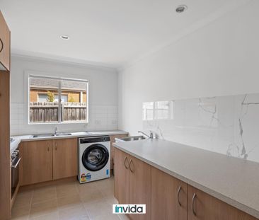 Stylish furnished, private rooms from $300 + $50 utilities - Photo 5