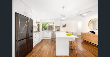 Quiet, Private & Perfectly Positioned Family Haven! - Photo 4