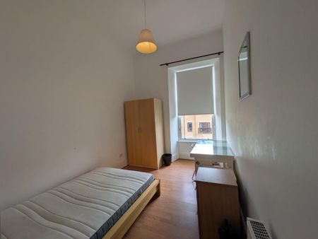 5 bedroom flat to rent - Photo 4