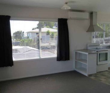 Views and Easy Care - Photo 2