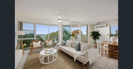 Modern Waterfront Living with Private Rooftop - Photo 5