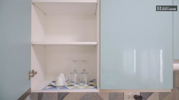 Studio for rent in Bellas Vistas, Madrid (bills included, smoking allowed) - Foto 1