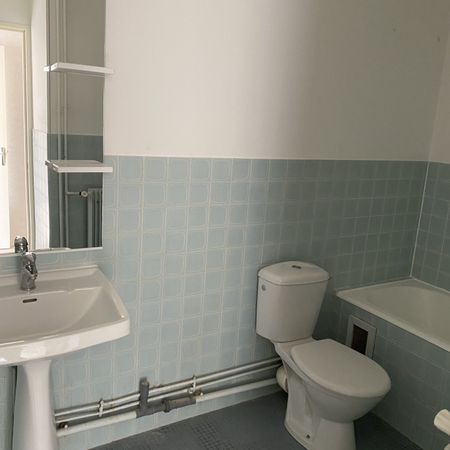 Location Appartement 1 pièce 32m² BOURGES 18000 - Photo 3