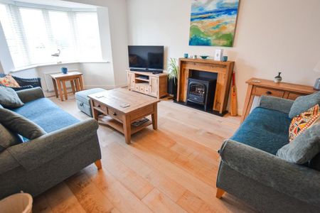 3 bedroom detached house to rent - Photo 2