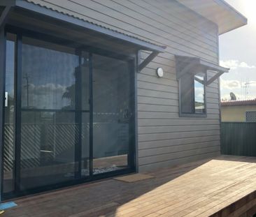 Modern Two Bedder! - Photo 6