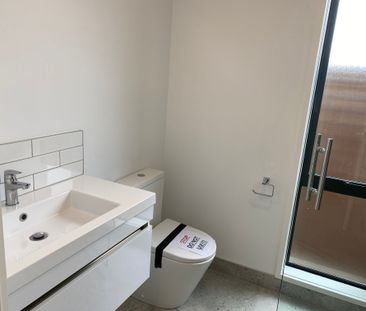 Beachlands, 2 Bedroom Corner Unit - Pine Harbour - Photo 6