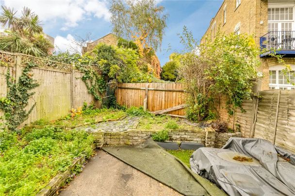 1 bedroom flat in Islington - Photo 1