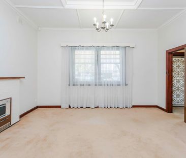 CHARMING 2 BEDROOM STONE FRONTED HOME IN GREAT LOCATION - Photo 5