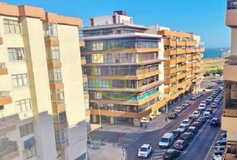 OEIRAS near MARGINAL apart. T2 equipped kitchen. Elevator