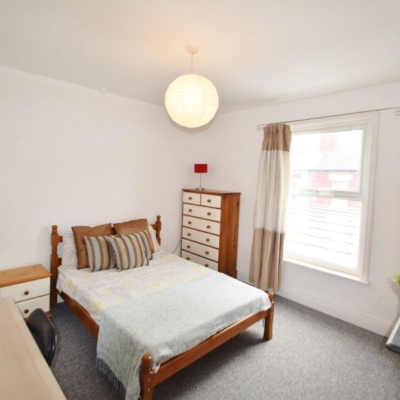 3 bedroom house share to rent - Photo 1